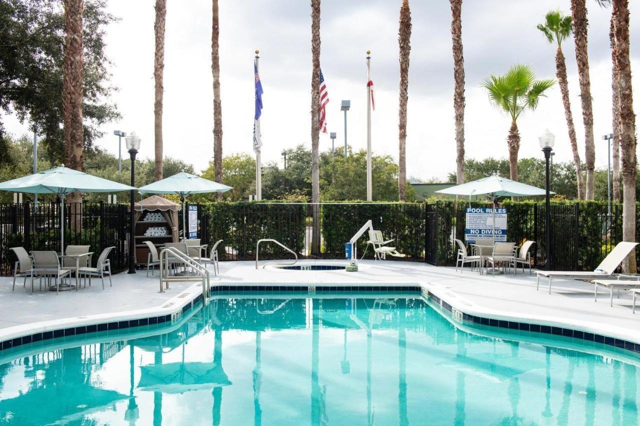 Hilton Garden Inn Jacksonville Jtb/Deerwood Park Exterior photo