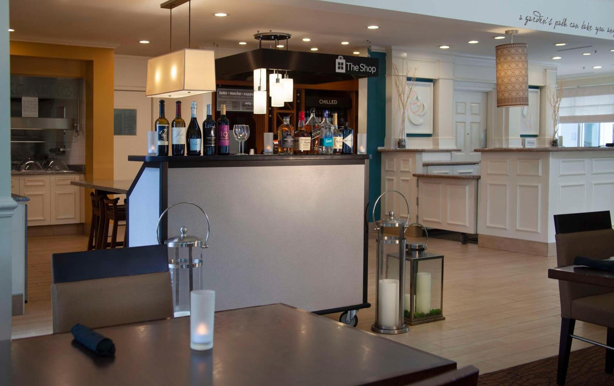 Hilton Garden Inn Jacksonville Jtb/Deerwood Park Exterior photo