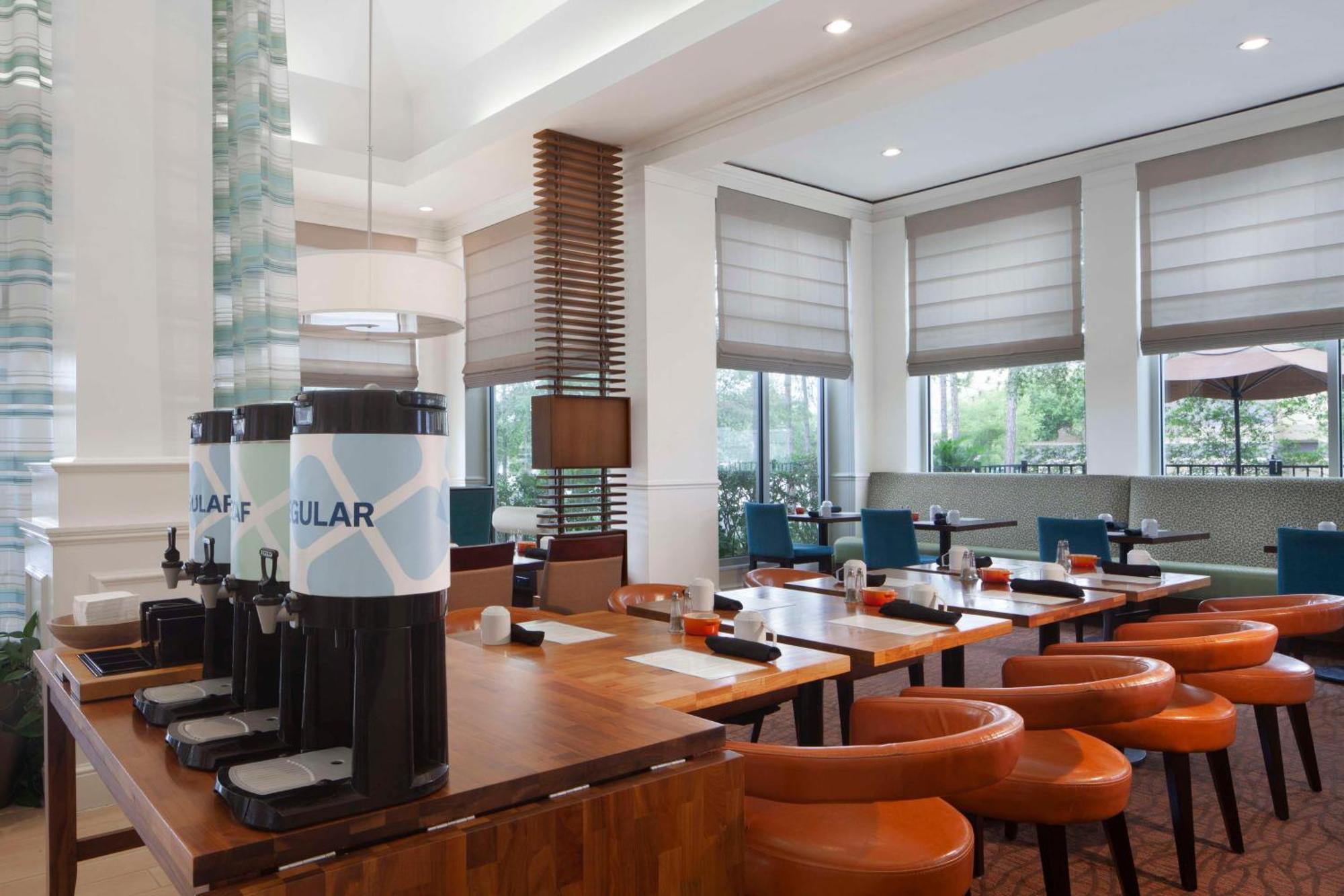 Hilton Garden Inn Jacksonville Jtb/Deerwood Park Exterior photo